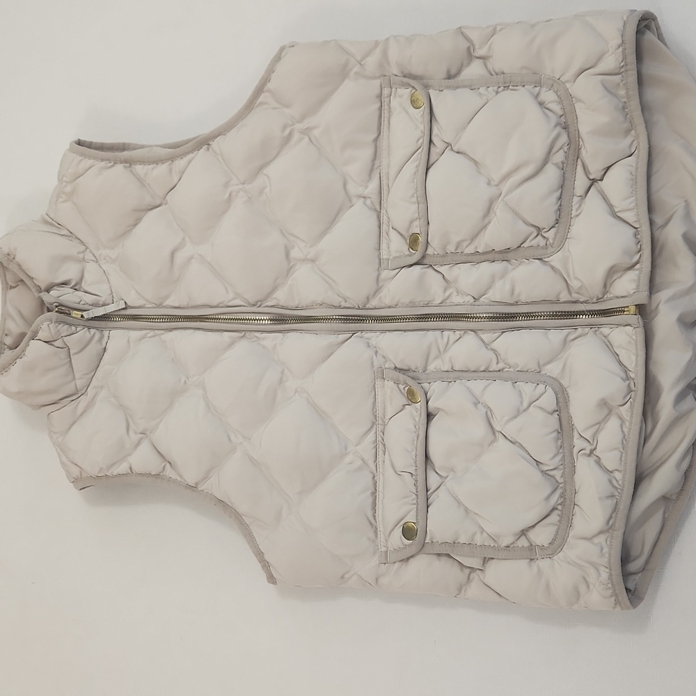 Woolrich Womens Quilted Puffer Vest. Beige. Size M - Picture 2 of 10